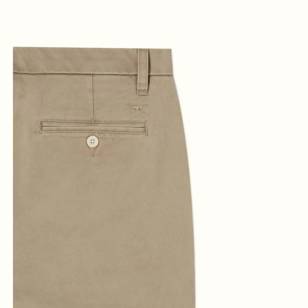 R.M. Williams Lincoln Chinos Buckskin Sale