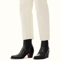 R.M. Williams Maya Boot Ebony Hot